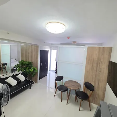 Jearl Cozy And Homey Penthouse With Balcony At Primeworld District Mactan Tower P