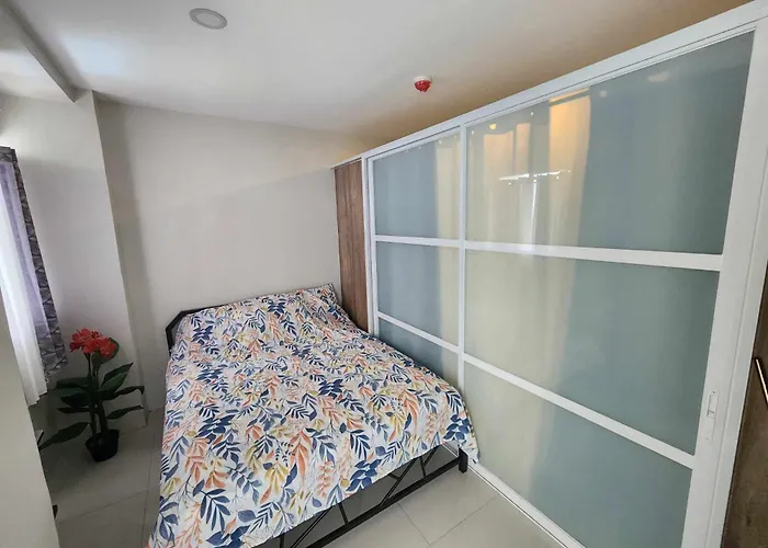 Jearl Cozy And Homey Penthouse With Balcony At Primeworld District Mactan Tower P Мактан